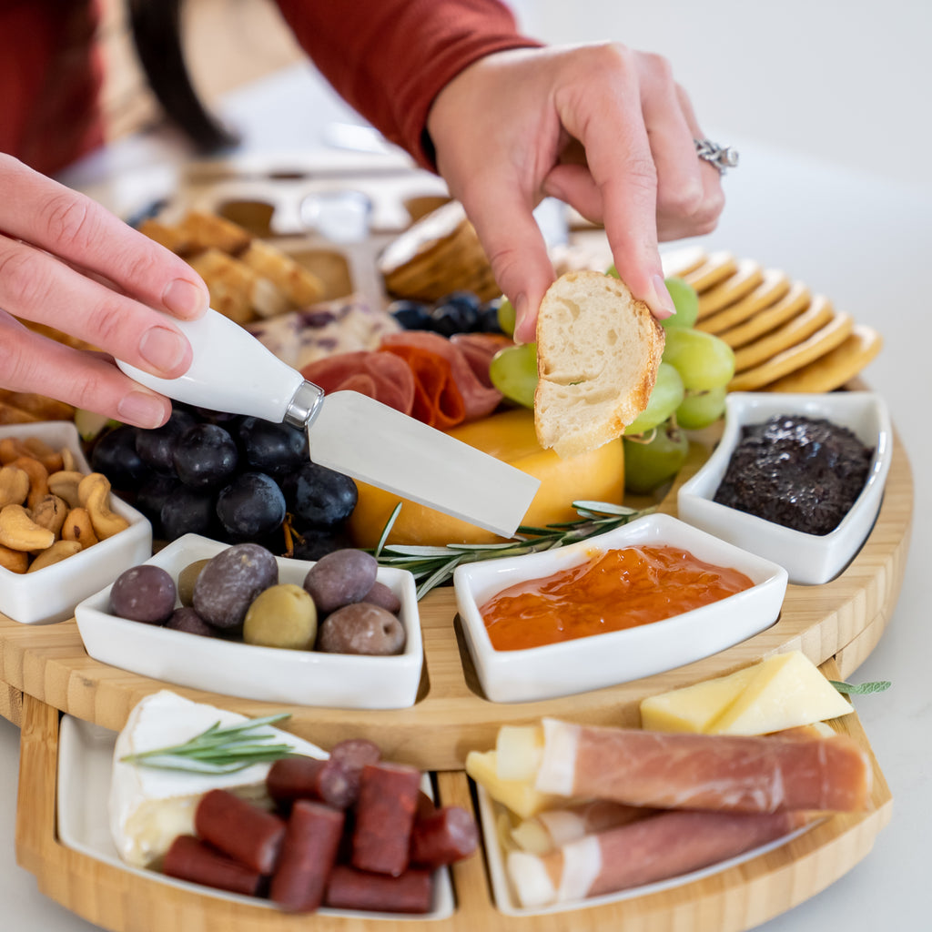 Smirly Cheese Board and Knife Set: 13 x 13 x 2 Inch Wood