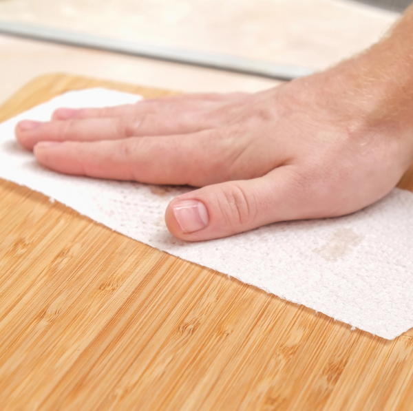 https://www.smirly.com/cdn/shop/files/wood-cutting-board-care-instructions-for-deep-cleaning_2x_f00f9692-7d82-4350-9e78-0918c087d969_600x.png?v=1675187043